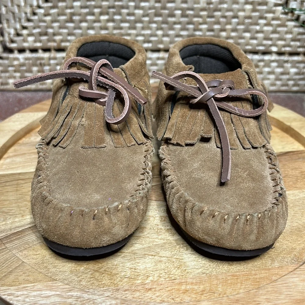 Lamo Tan Suede Moccasins with Fringe size 13 Y